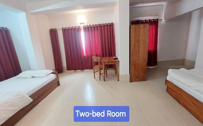 Two-bed room preview at Mandarin Hotel and Restaurant
